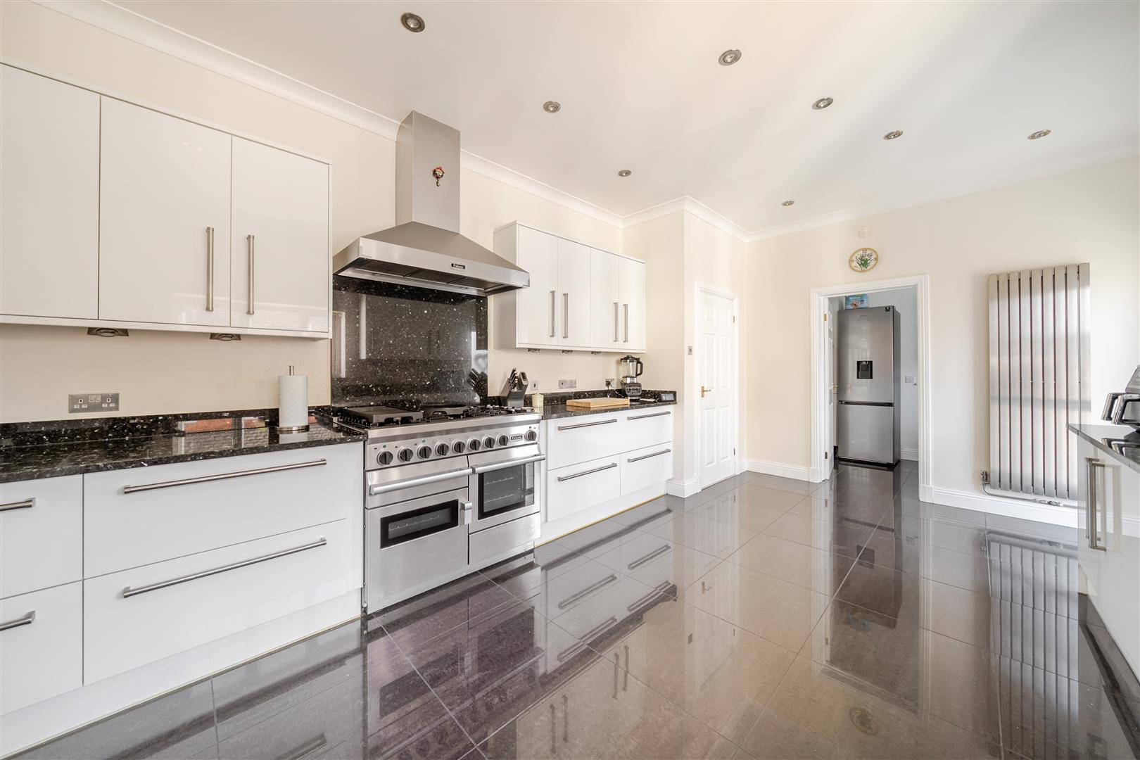 Heol Y Parc, Pontarddulais, Swansea, SA4 0XF